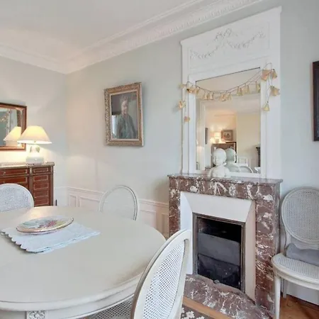 Apartamento Bright In By Guestready París